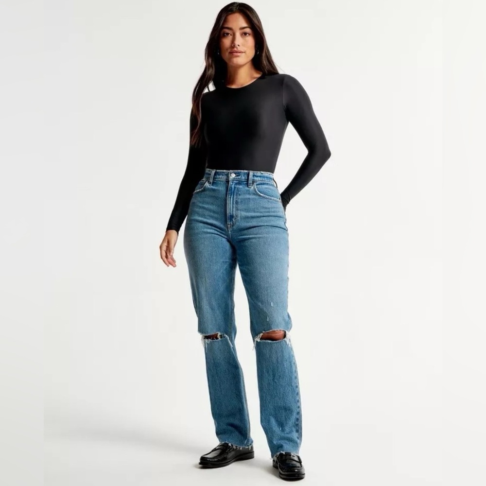 Abercrombie & Fitch CURVE LOVE The 90s Straight Ultra High Rise Jean Size 25